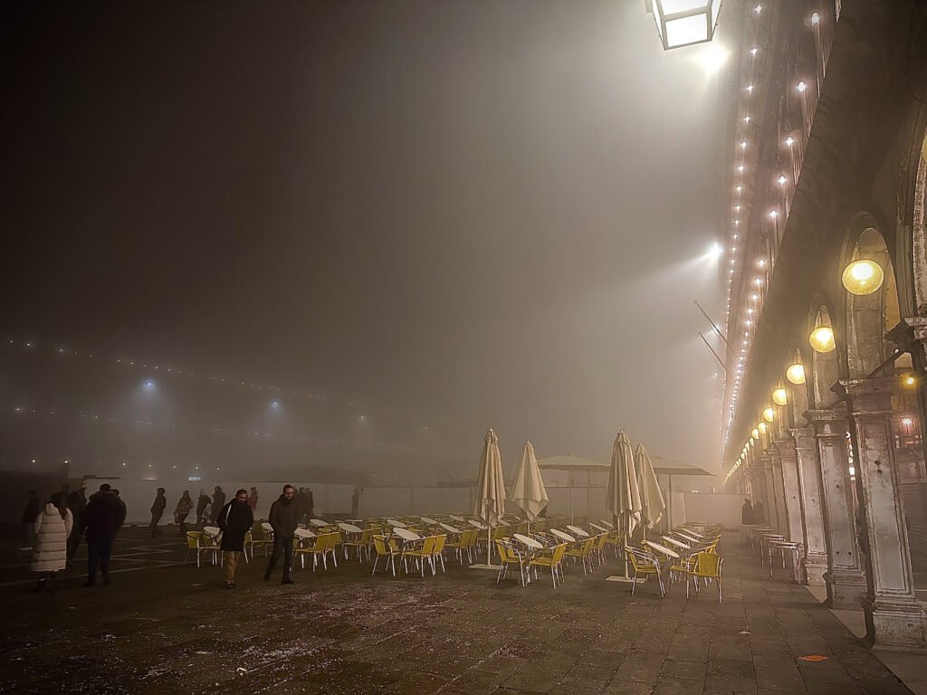 Nebbia in Piazza San Marco